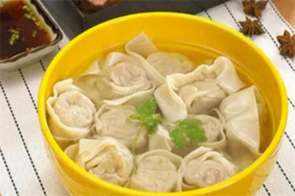 宽甸四季香馄饨馆加盟