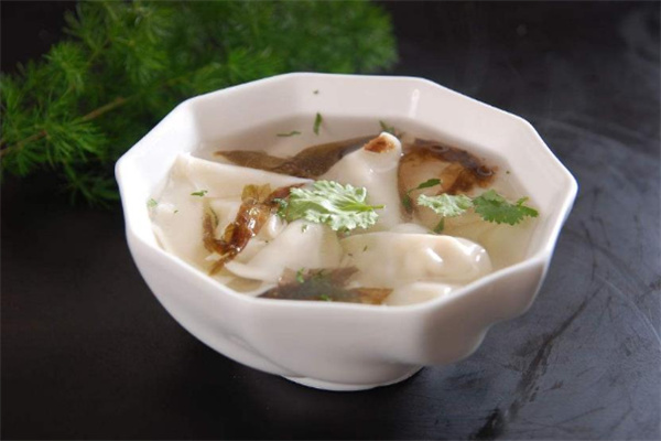 俏碗里新派馄饨加盟