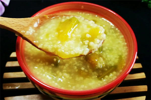 十二味粥铺加盟