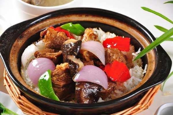 铭闲仕煲仔饭加盟