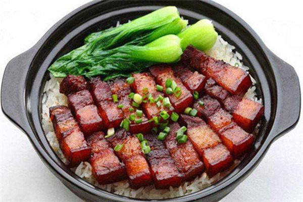 阿龙煲仔饭加盟