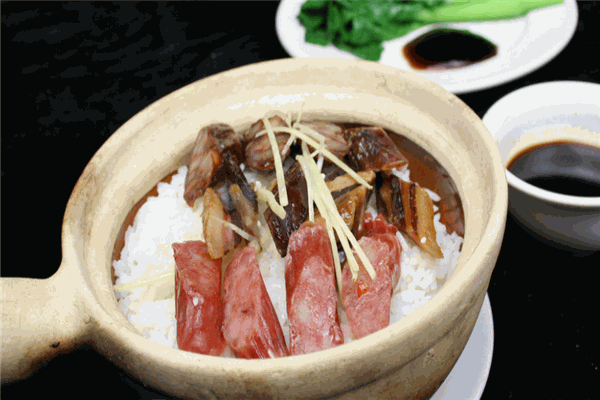 万师傅煲仔饭加盟