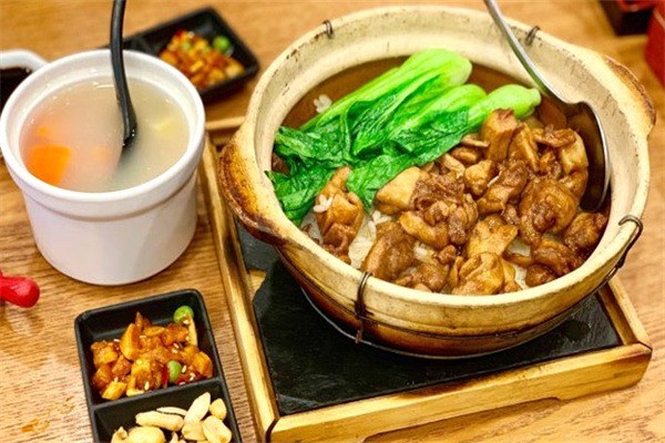 叽里咕噜煲仔饭加盟