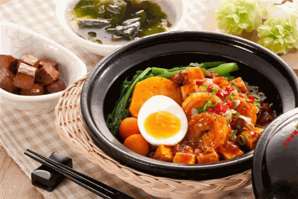 美宜登煲仔饭加盟