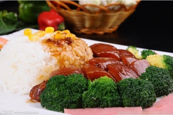客满堂煲仔饭加盟