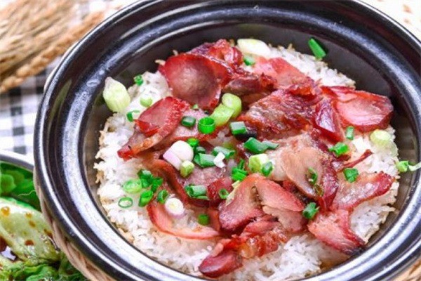 吴家煲仔饭加盟