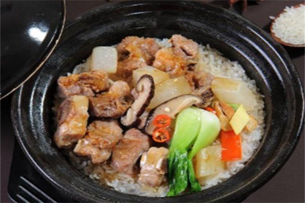 荣华广式煲仔饭加盟