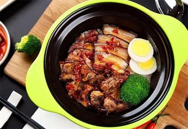 大艾煲仔饭加盟