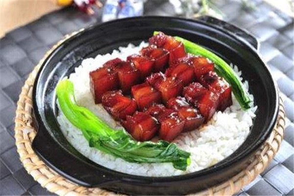 一钵煲仔饭加盟