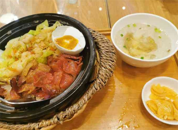 寻米记煲仔饭加盟