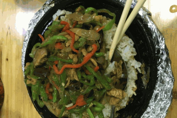 香当当煲仔饭加盟