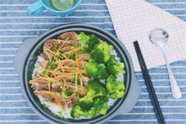 爱心煲仔饭加盟