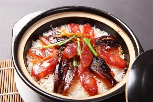 上米荷叶煲仔饭加盟