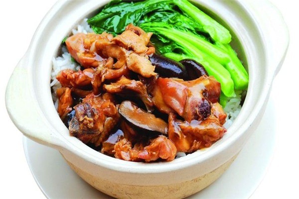 其灵紫砂煲仔饭加盟