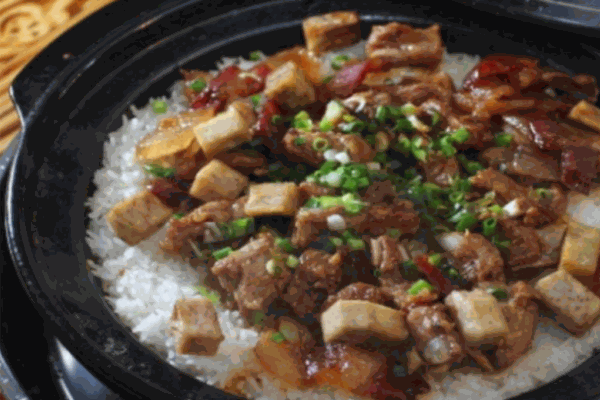 大萌城煲仔饭加盟