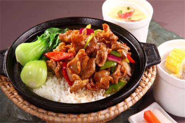 粤品轩煲仔饭加盟