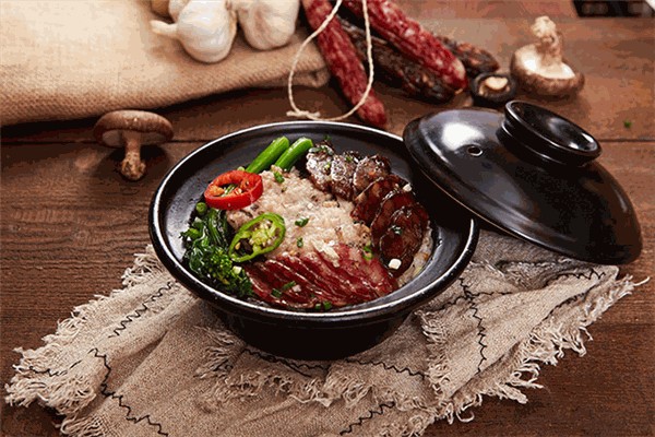 湘当牛煲仔饭加盟