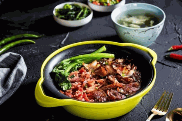 湾仔煲仔饭加盟