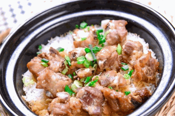 嘴巴香煲仔饭加盟