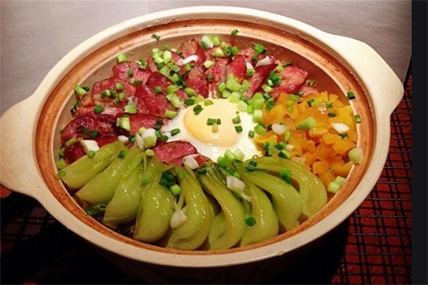 阿梁煲仔饭加盟