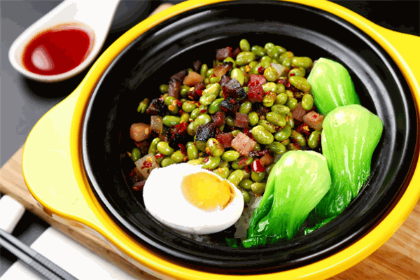 百味香煲仔饭加盟