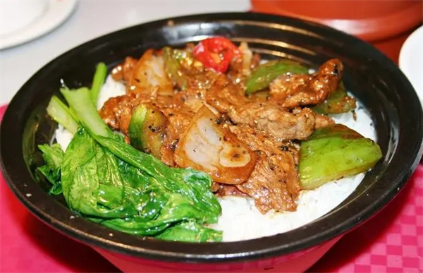 欢乐居煲仔饭加盟