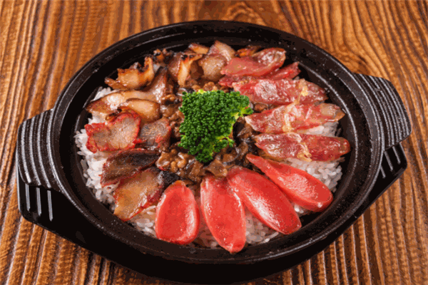 大脸煲仔饭加盟