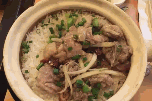 丫头煲仔饭加盟