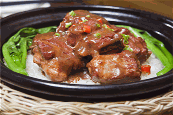 品味缘煲仔饭加盟