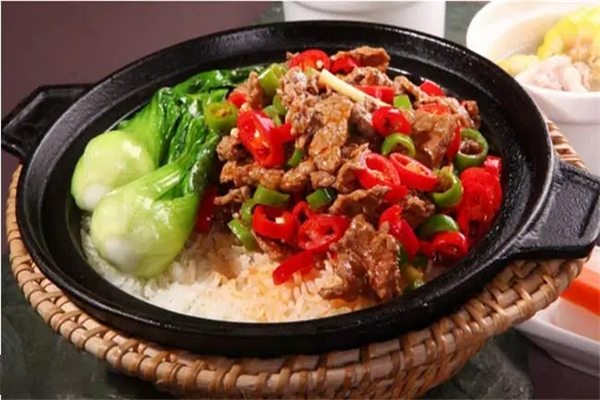 雅萱阁煲仔饭加盟