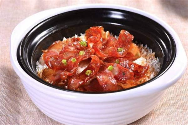 四英煲仔饭加盟