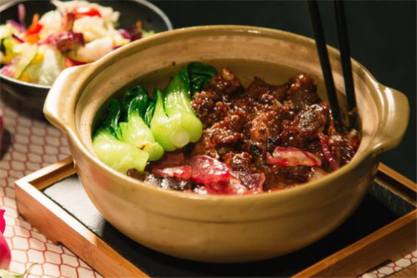 樂溢成煲仔饭加盟