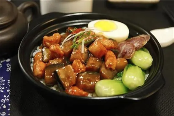 粥粥记煲仔饭加盟