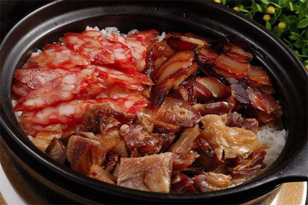 于公移膳卤肉饭煲仔饭加盟