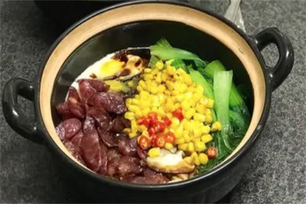 赵记广味煲仔饭加盟