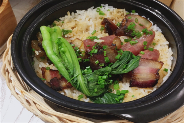 熊大两掺煲仔饭加盟