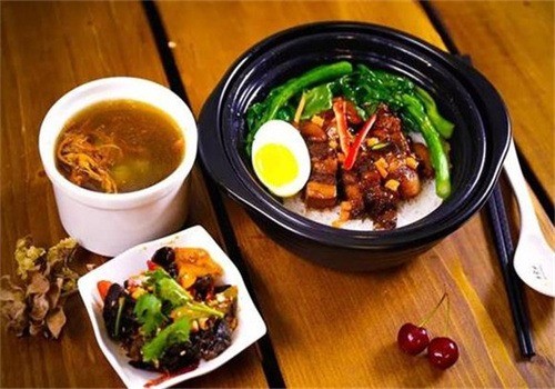 锐兄煲仔饭加盟