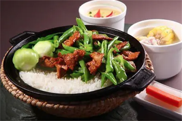 港式烧腊煲仔饭加盟