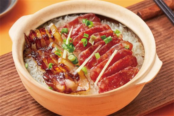小座煲仔饭加盟