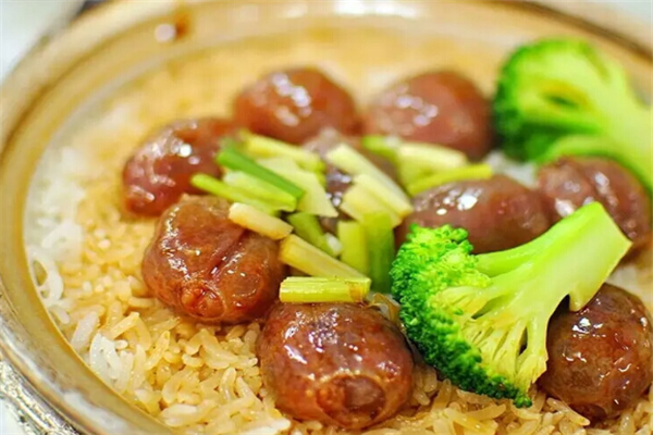 婆婆煲仔饭加盟