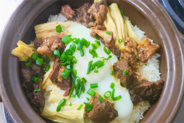 大吉广式煲仔饭加盟