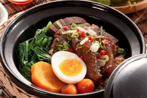 和记传承煲仔饭加盟