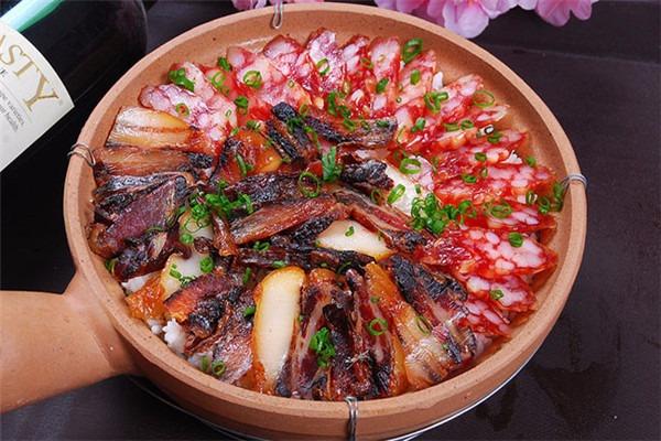 依立紫煲仔饭加盟