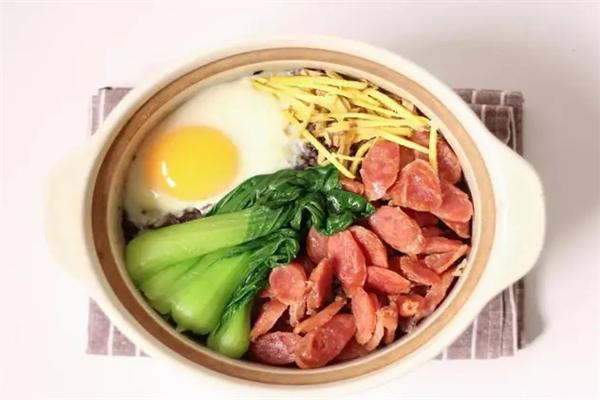 有米明火煲仔饭加盟