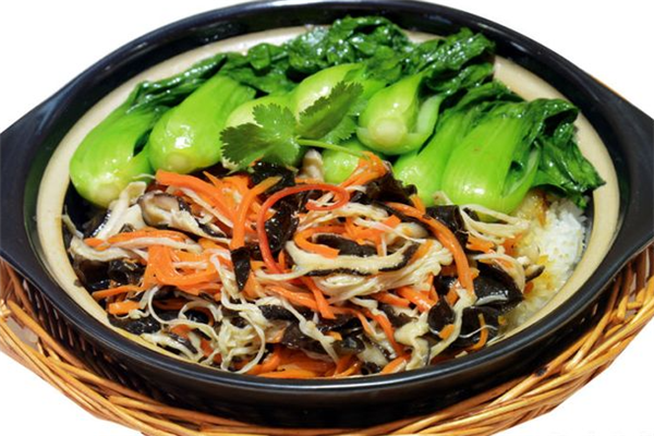 食湘缘煲仔饭加盟
