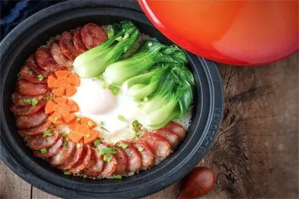 倬山煲仔饭加盟