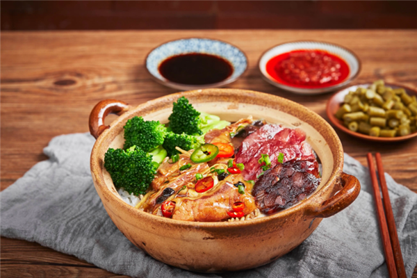 味多多煲仔饭加盟