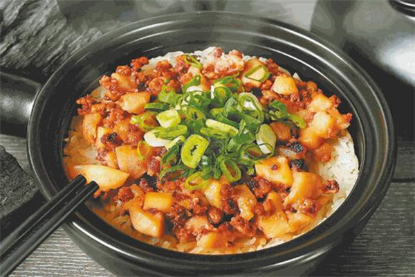 皇潮功夫煲仔饭加盟