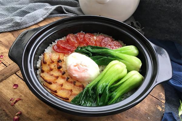 满香堂特色砂锅煲仔饭加盟