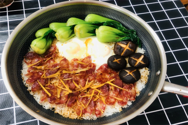 程小姐私房煲仔饭加盟